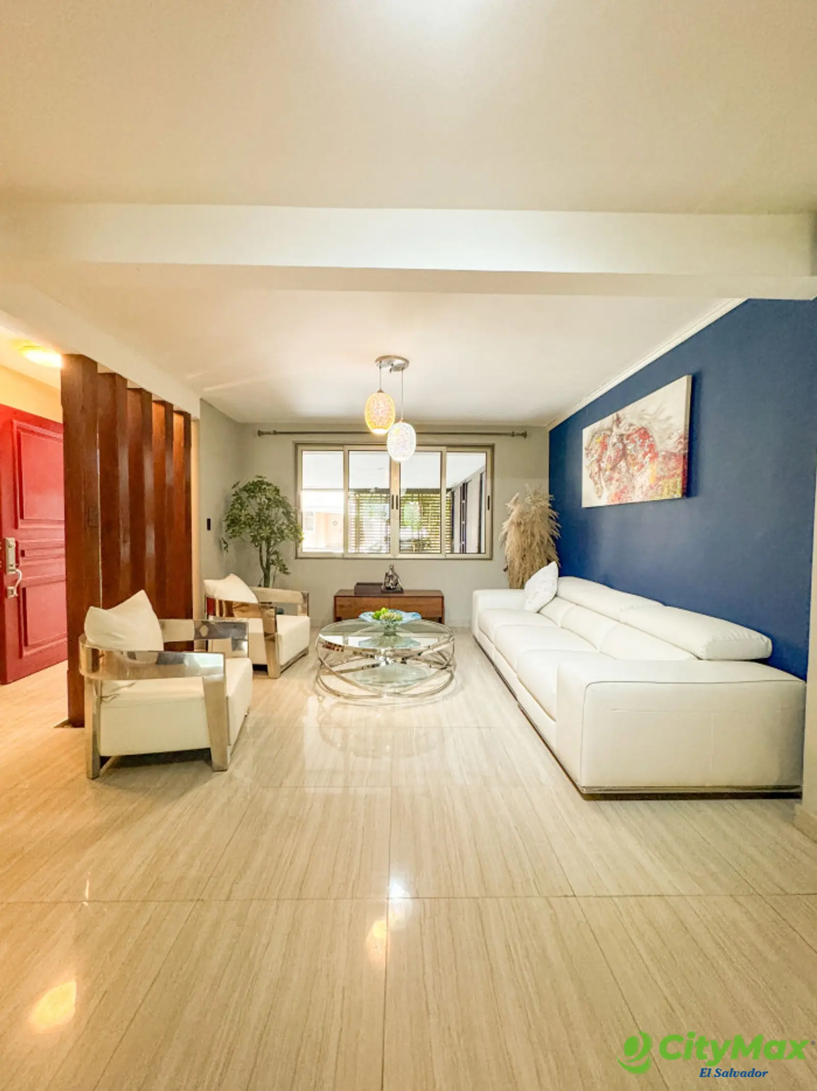 Casa en alquiler Santa Elena amueblada y remodelada - Sala de estar