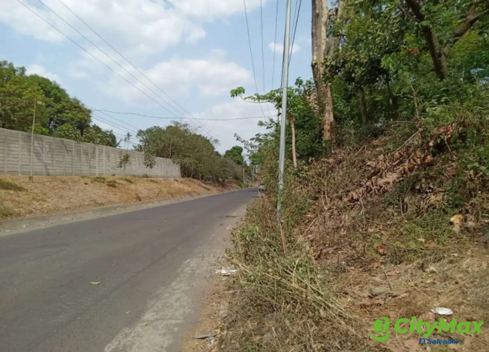 Terreno comercial en calle Chaparrastique San Miguel  - foto 2