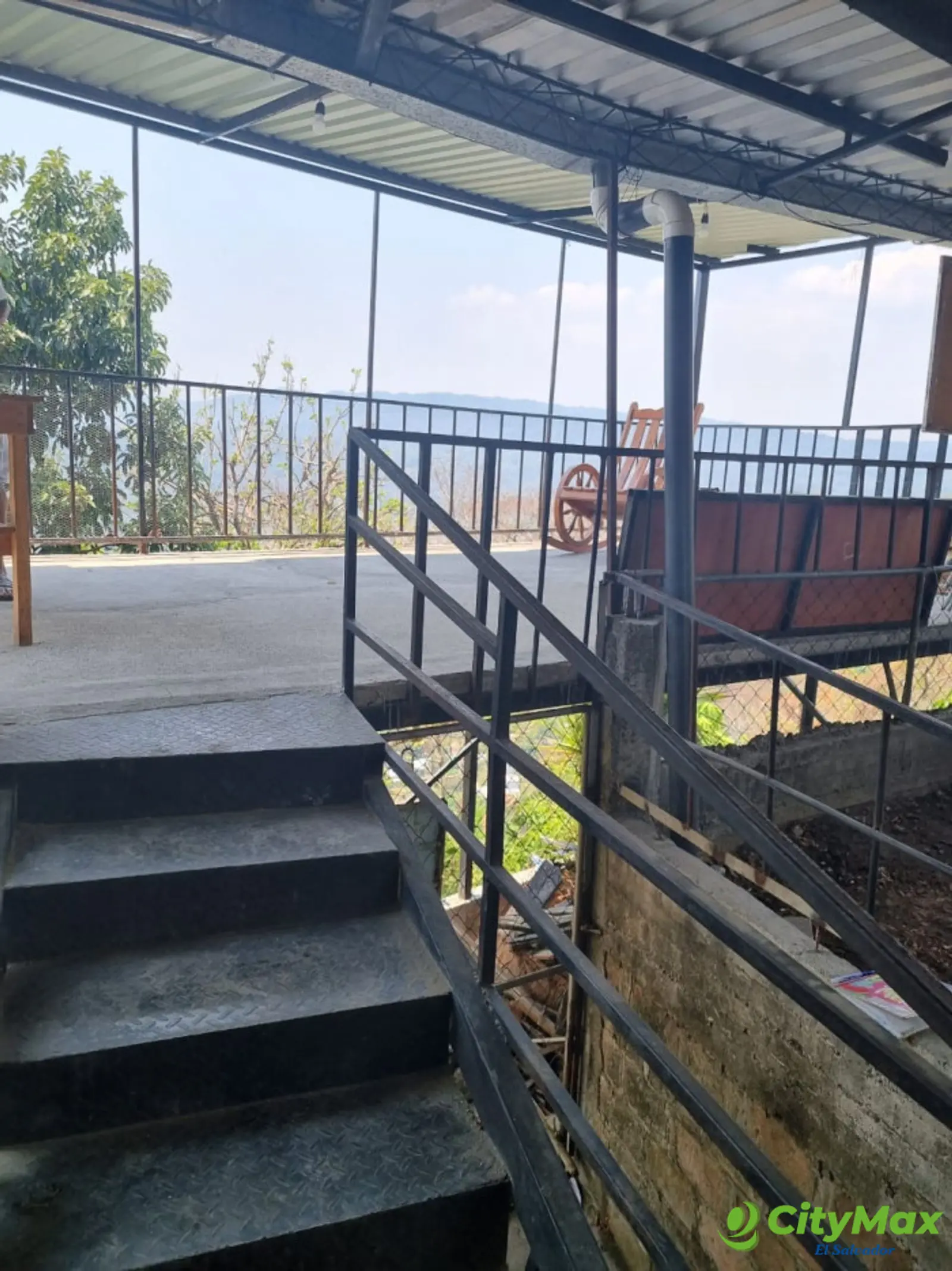 Casa con terreno centro Ilopango con vista espectacular - foto 4
