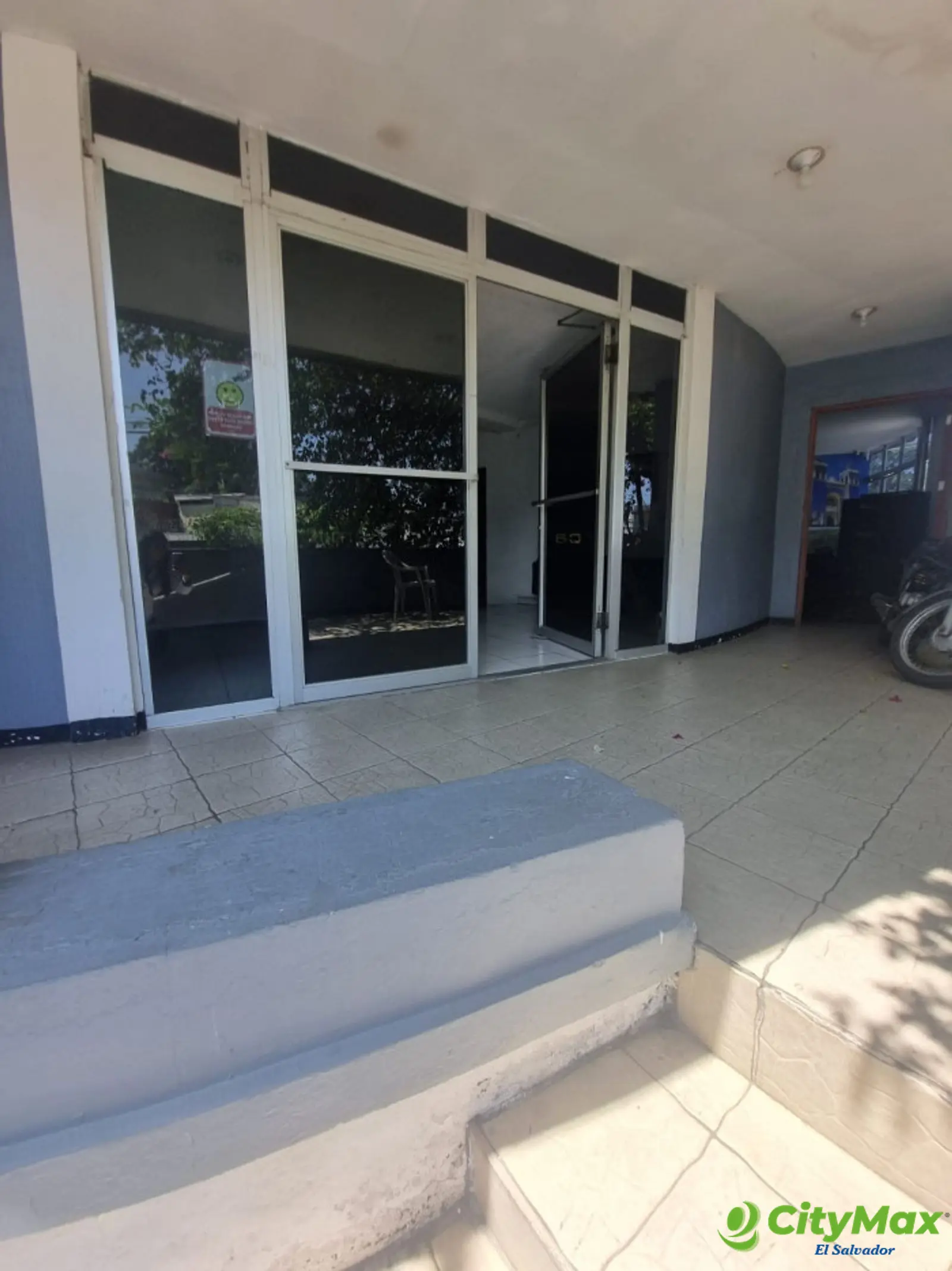 Alquilo Oficina Colonia Escalón por Redondel Luceiro - foto 2