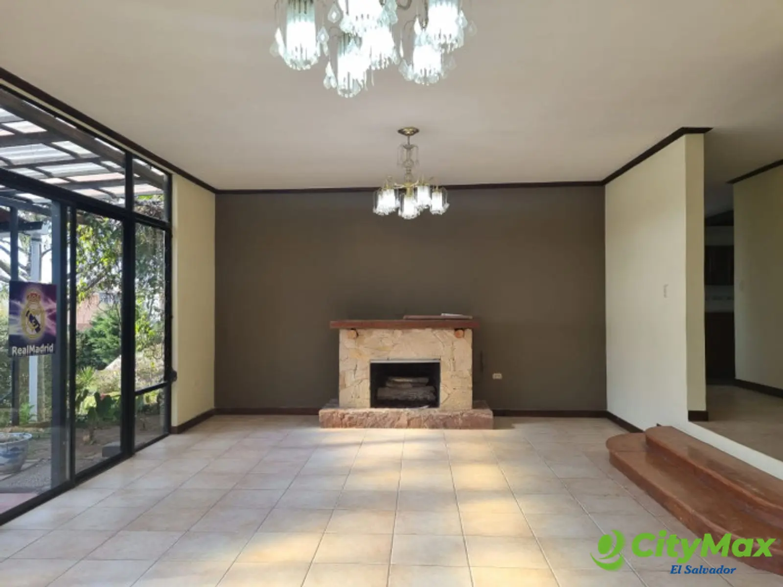 Vendo hermosa casa El Boqueron residencial o comercial - Chimenea