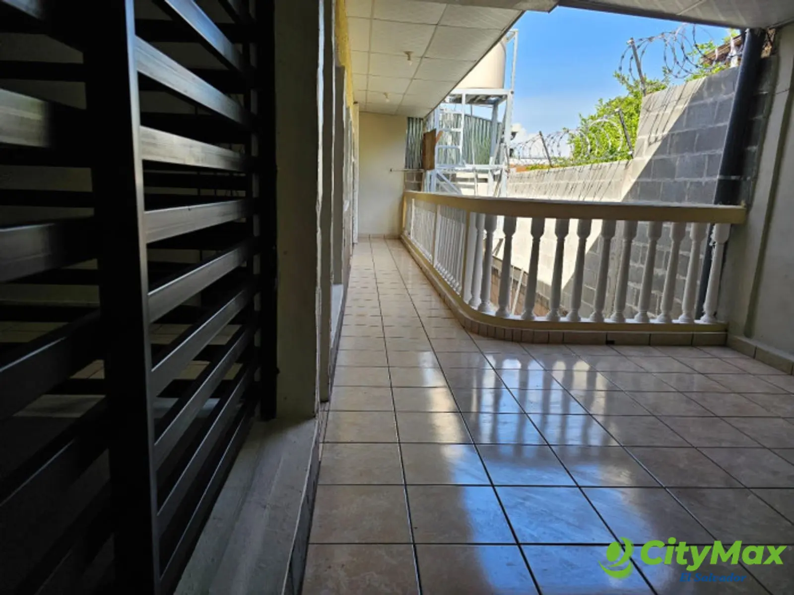 Casa comercial en centro de San Miguel - foto 8