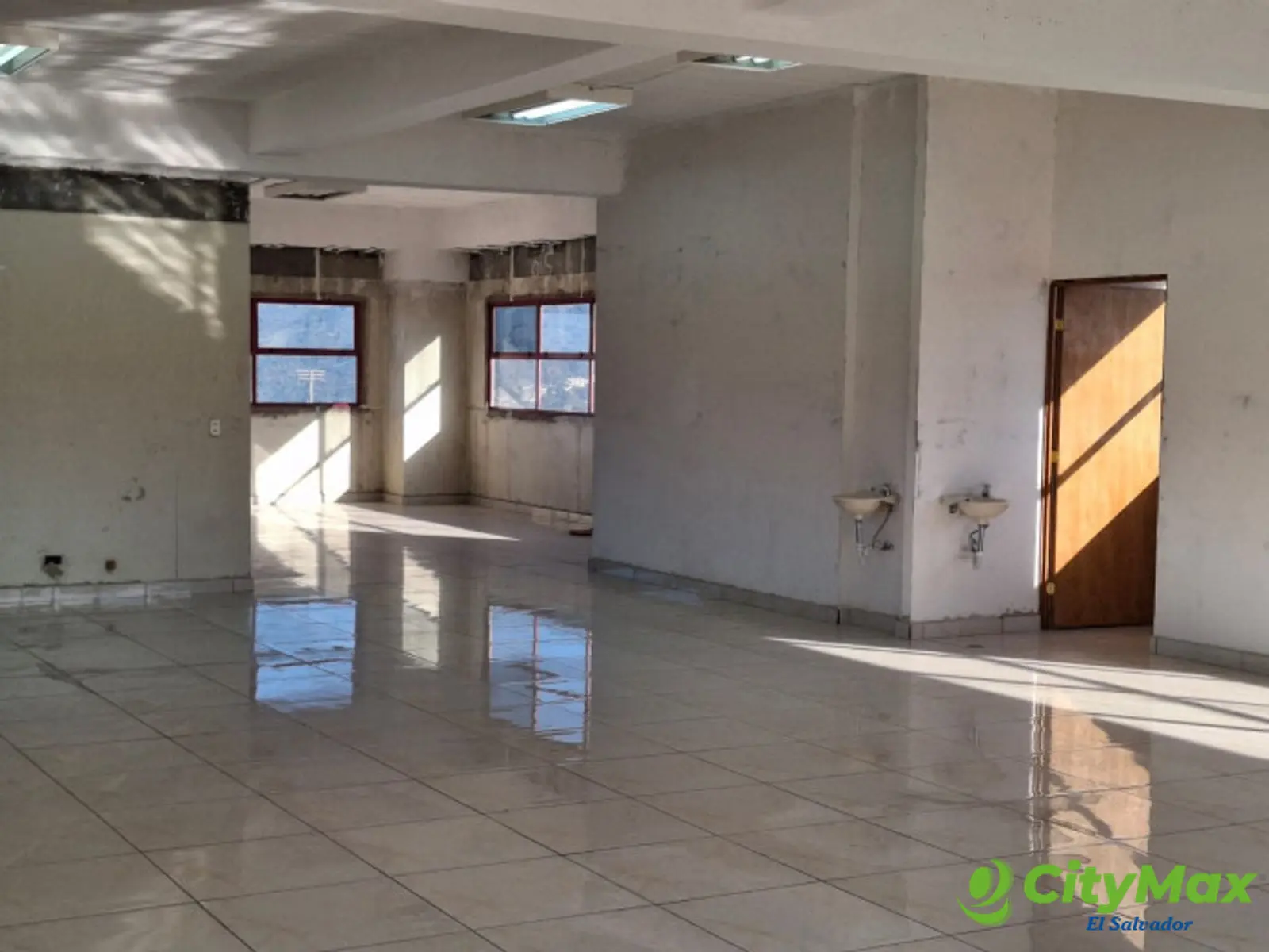 Local para oficina de 200 metros sobre Avenida Olímpica - foto 10