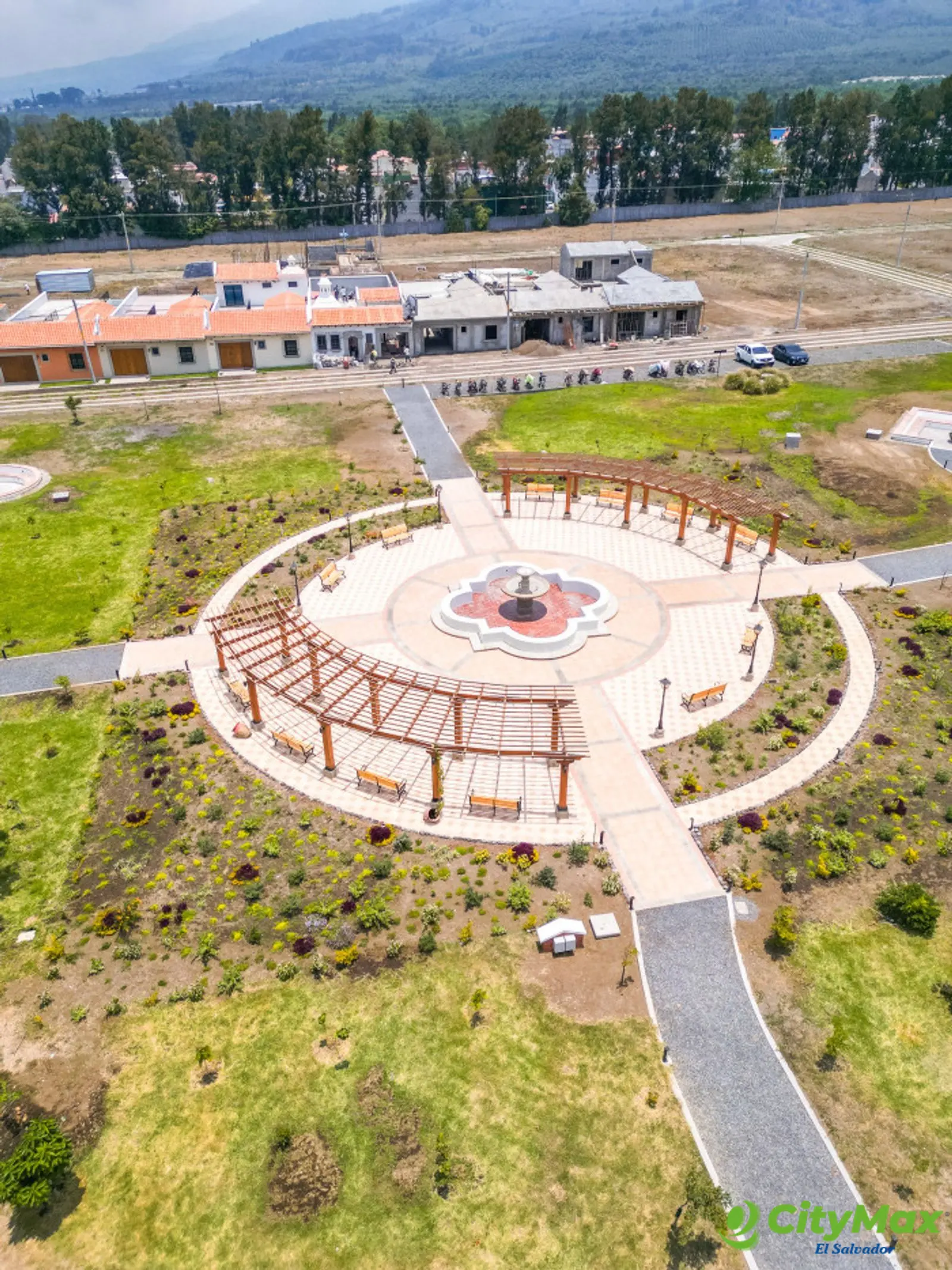 Con financiamiento terrenos a 20 minutos de Antigua - Rotonda central del proyecto