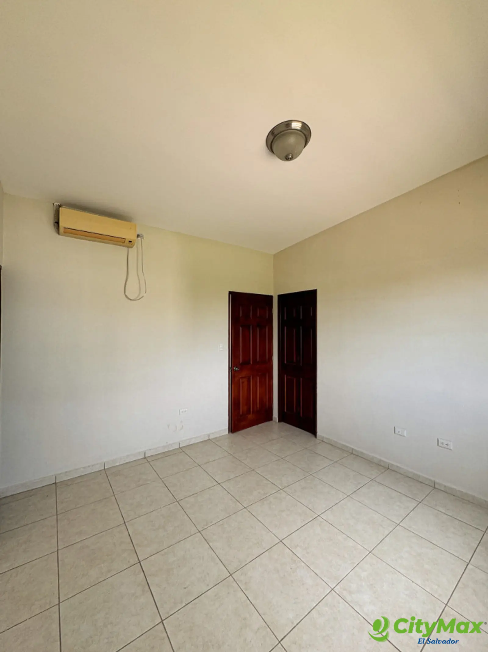 Casa en venta en Sonsonate a estrenar - Cuarto secundario de la casa