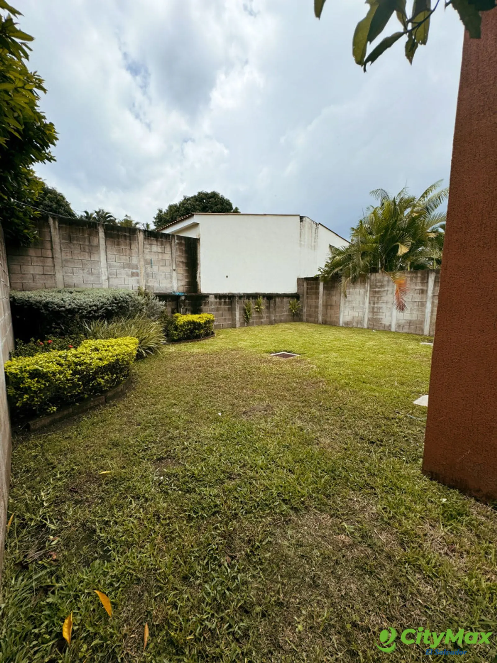 Casa en residencial privado Quintas de San Agustin - Jardín
