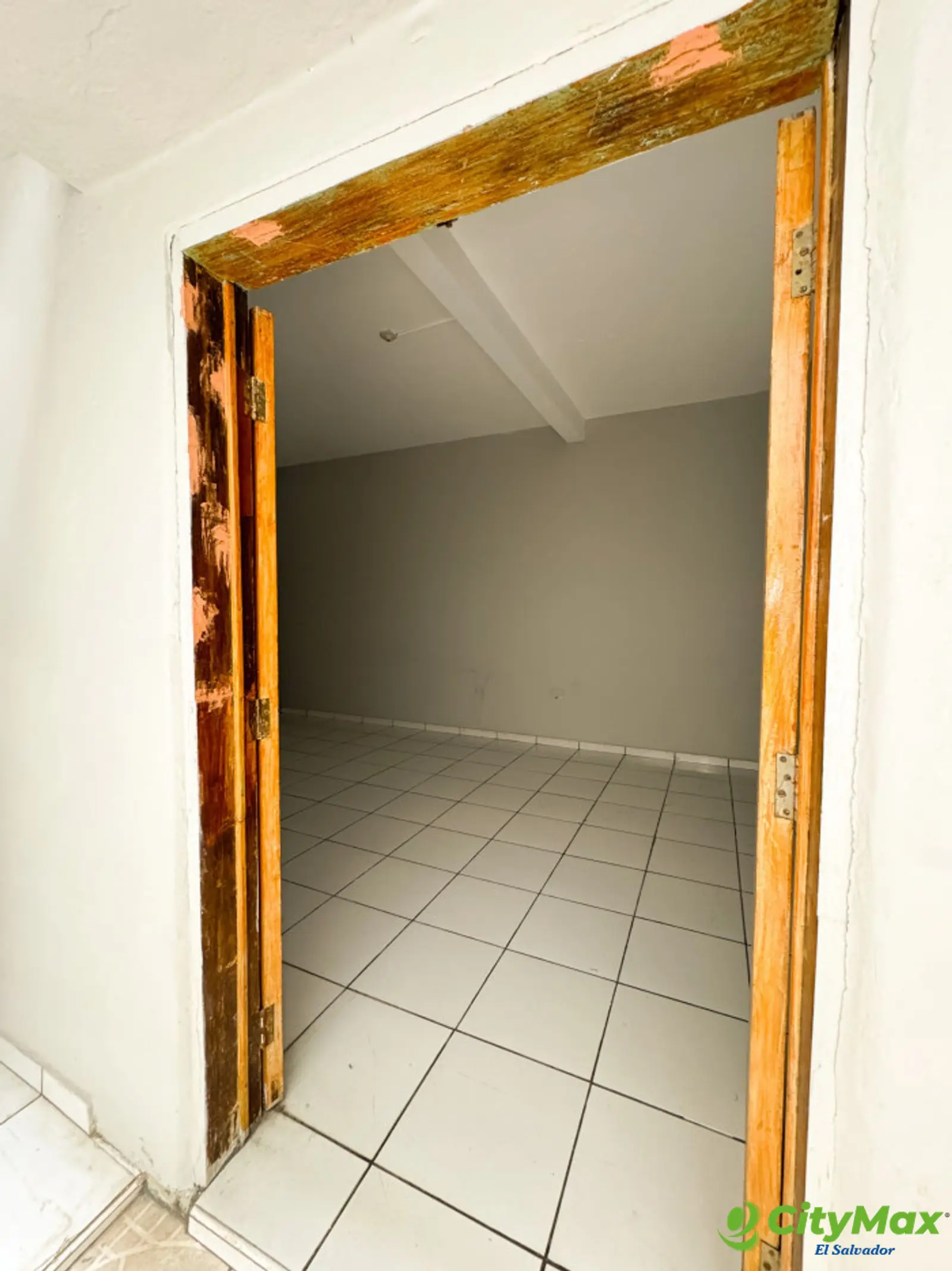 Espacio corporativo en el corazón bancario de Santa Ana - foto 15