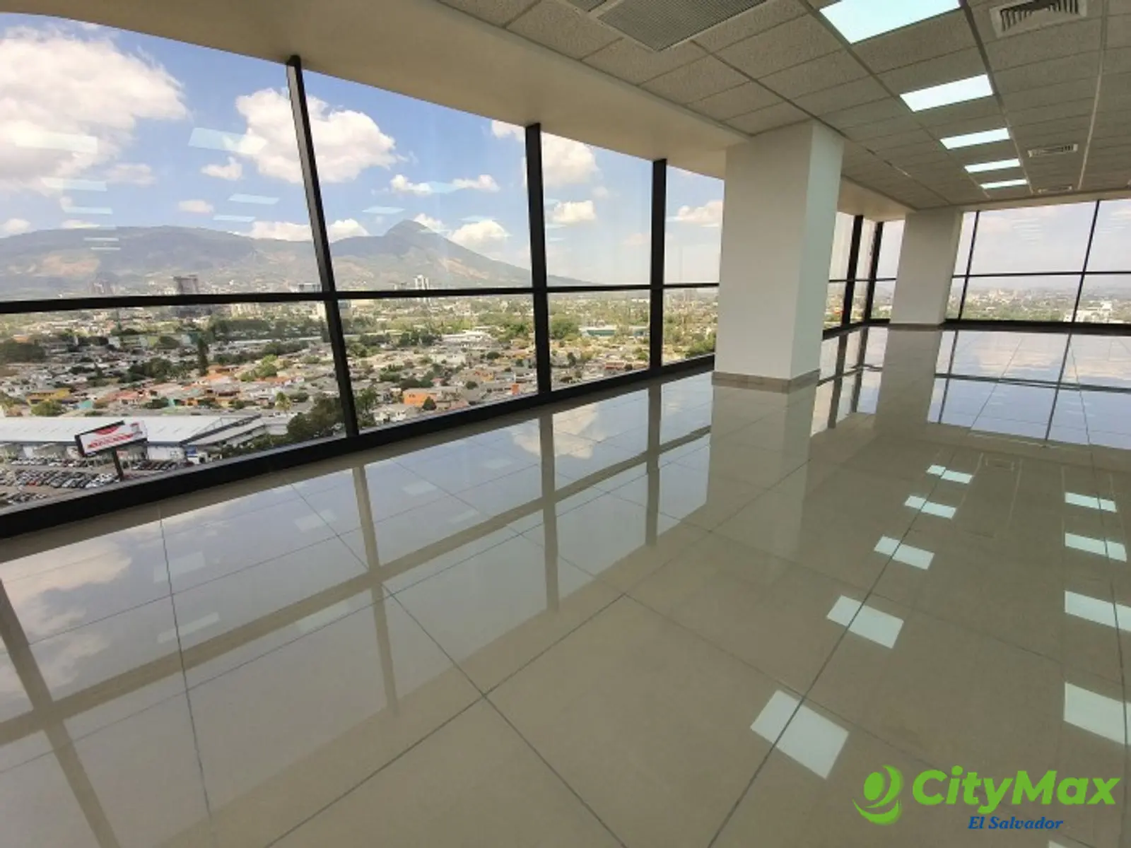 Nivel completo en alquiler en Torre Cuscatlán - foto 7