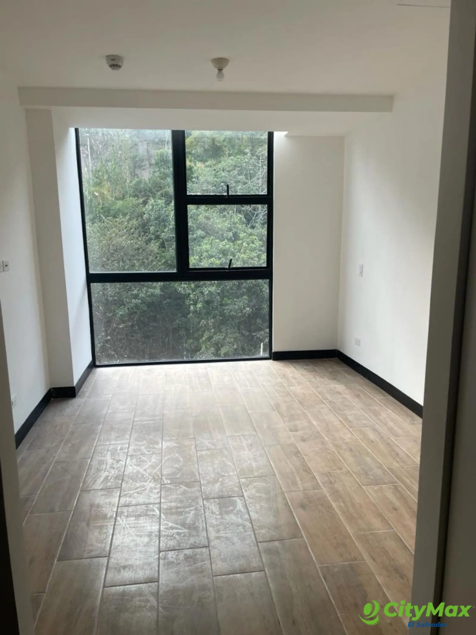 Apartamento en venta  a 5 minutos de Santa Elena  - Sala