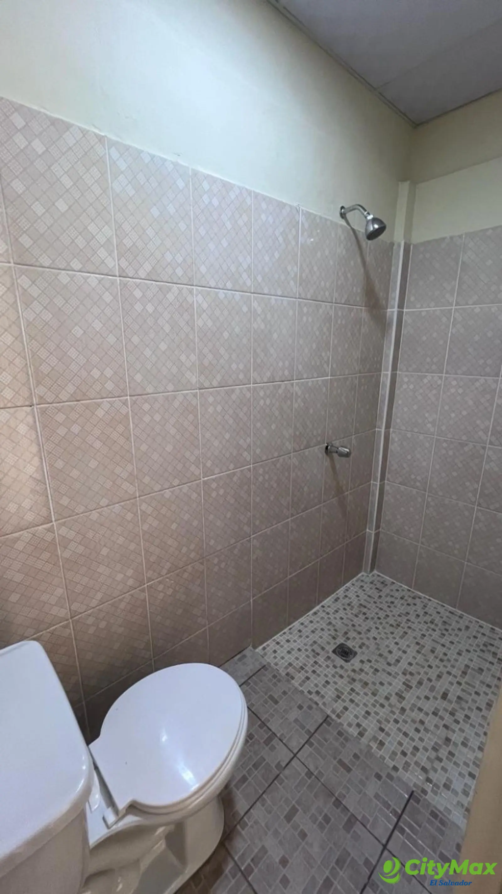 Casa completamente remodelada en Tonacatepeque - Baño
