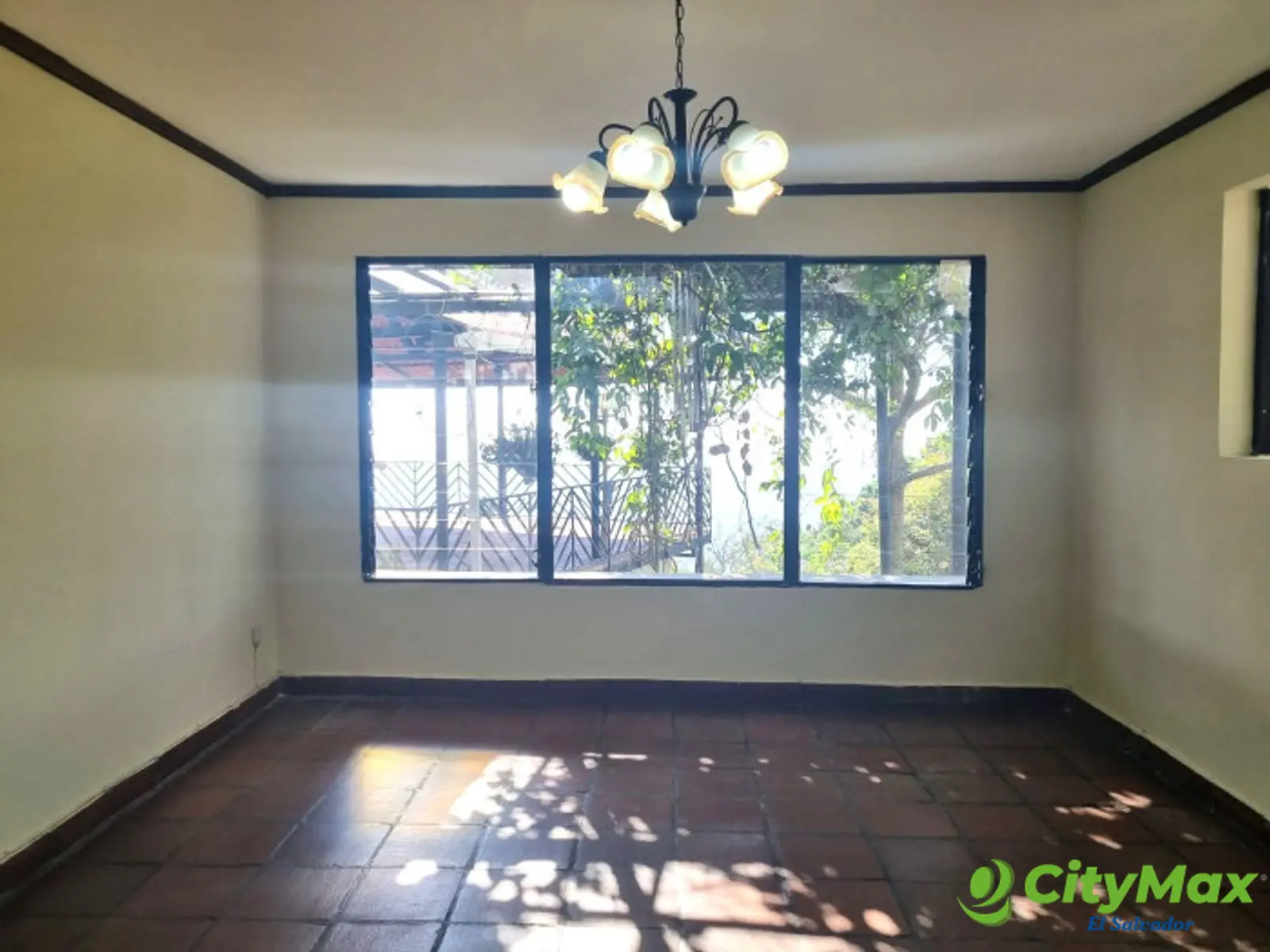 Vendo hermosa casa El Boqueron residencial o comercial - Habitación